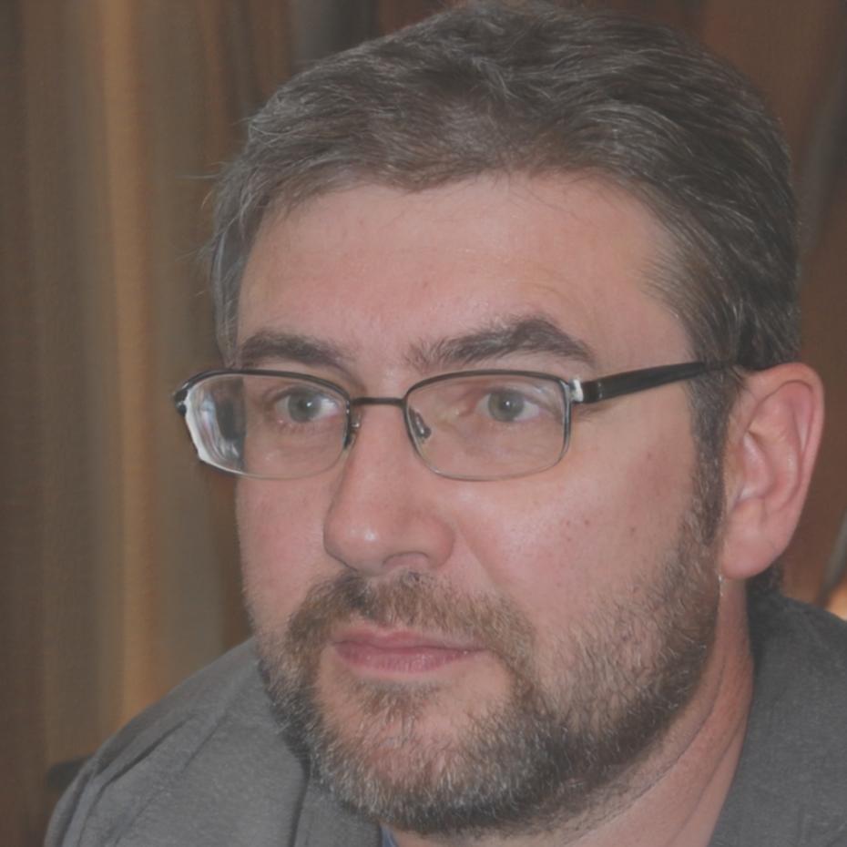 Portrait de Thibaud Renaudin, consultant en optimisation des dépenses familiales